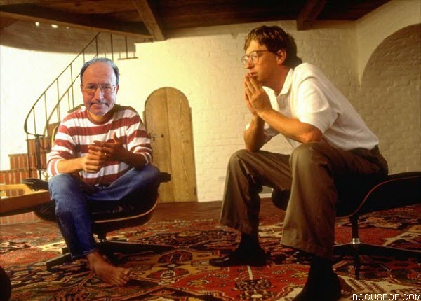  Bogus Bob and Bill Gates mull over Windows© 8 